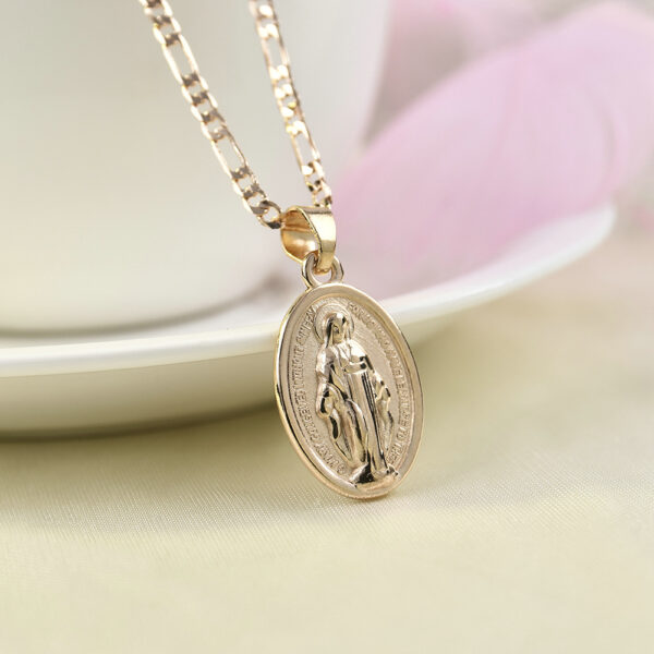 European And American Cross Female Virgin Mary Pendant Necklace - Image 3